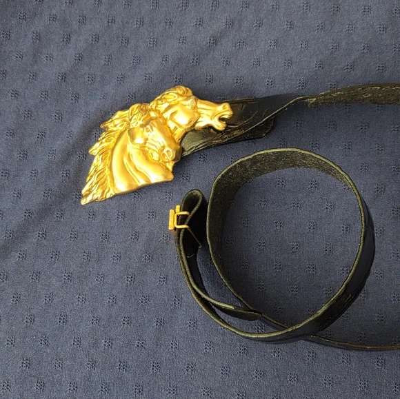 Gold Horse Belt Buckle - Picture 3 of 8